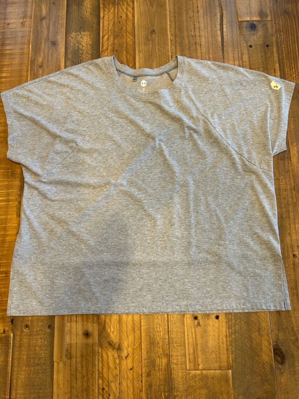 Under Armour Women’s Loose Fit Boxy Short Sleeve T Shirt
Great
Large - Picture 2 of 10